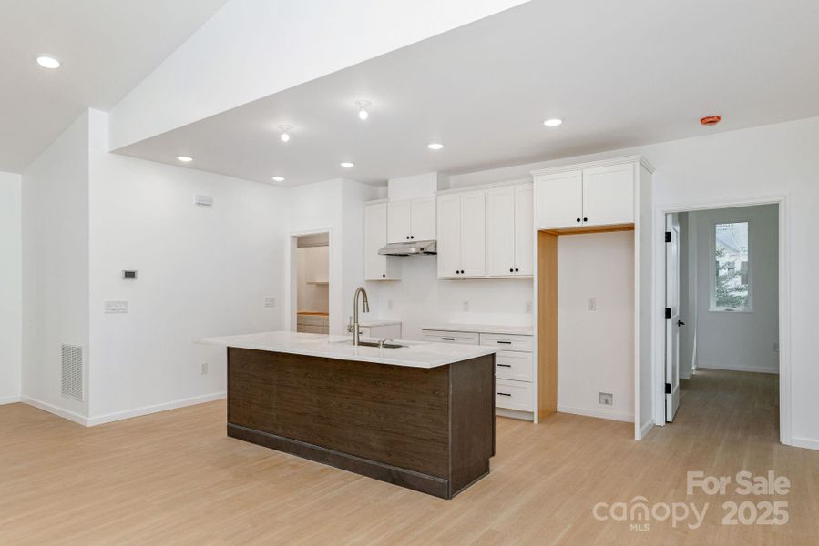 Spacious, unfurnished interior of a new home in , Flat Rock (Image 31).