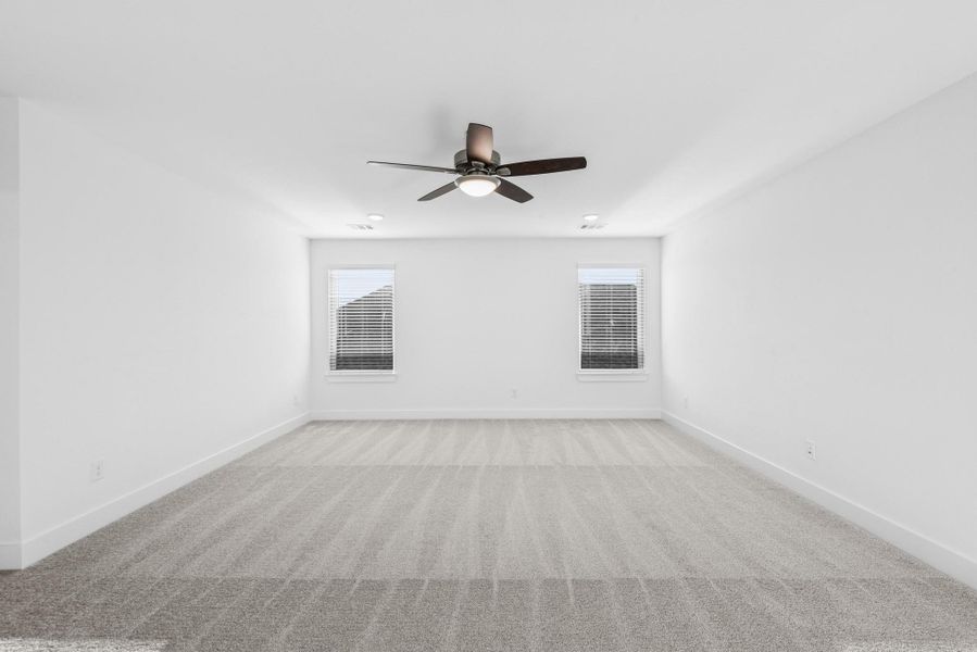 Spacious, unfurnished interior of a new home in Lago Mar, Santa Fe (Image 31).