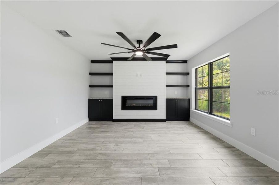 Spacious, unfurnished interior of a new home in , Auburndale (Image 21).