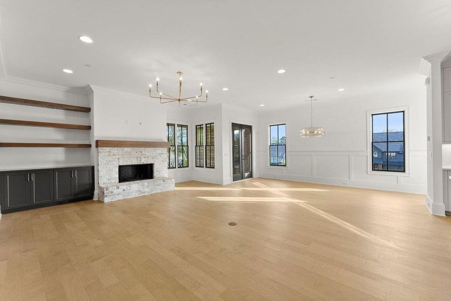 Spacious, unfurnished interior of a new home in , Marietta (Image 10).