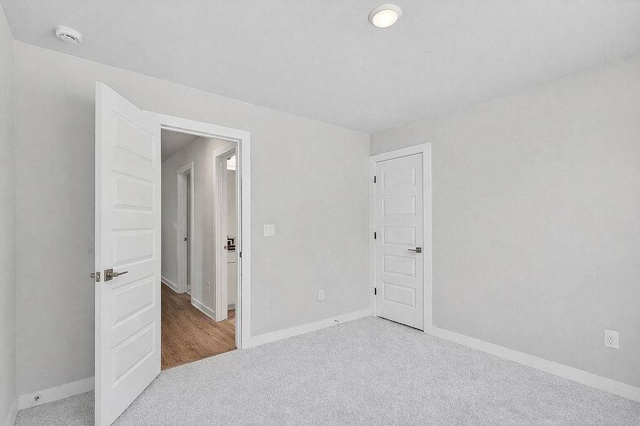 Spacious, unfurnished interior of a new home in The Manor at Gainesville Township, Gainesville (Image 16).