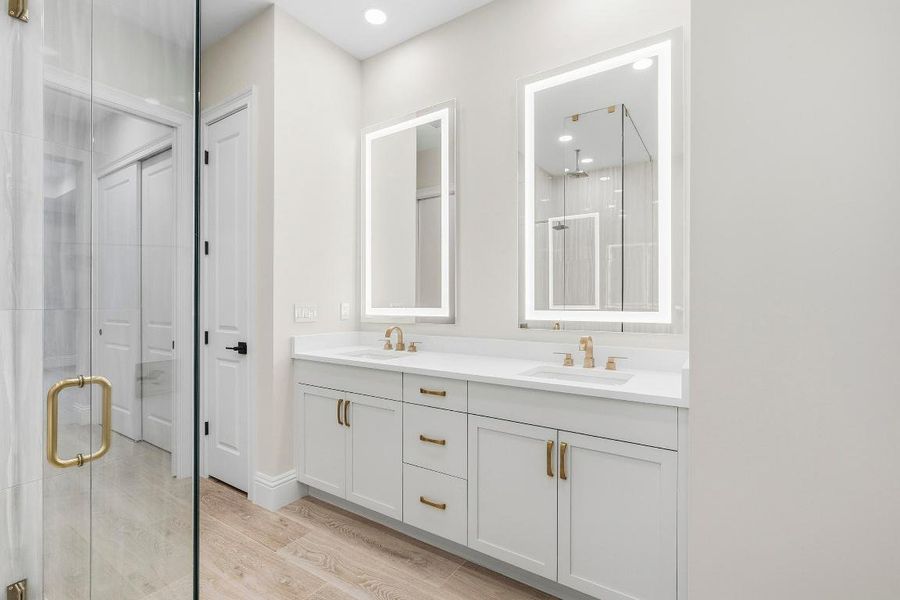 1988 Frosted Turquoise Wy_Lot 71_Seabree 1988 Frosted Turquoise Wy_Lot 71_Seabree