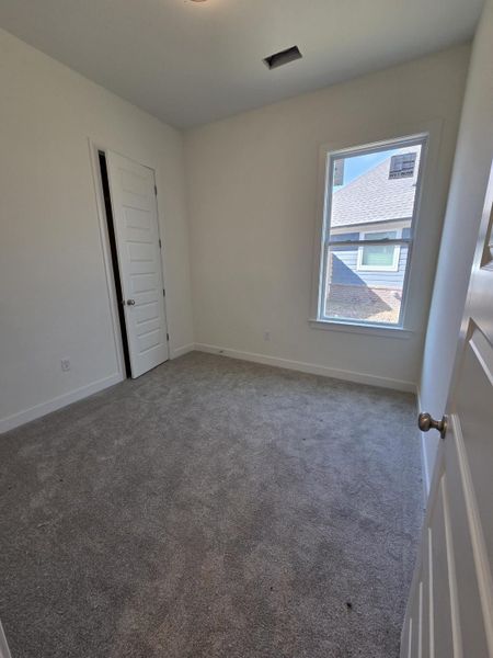 Spacious, unfurnished interior of a new home in Twin Oaks, Oakland (Image 13).
