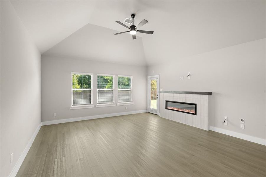 1850 Silver Birch- Living Room-1
