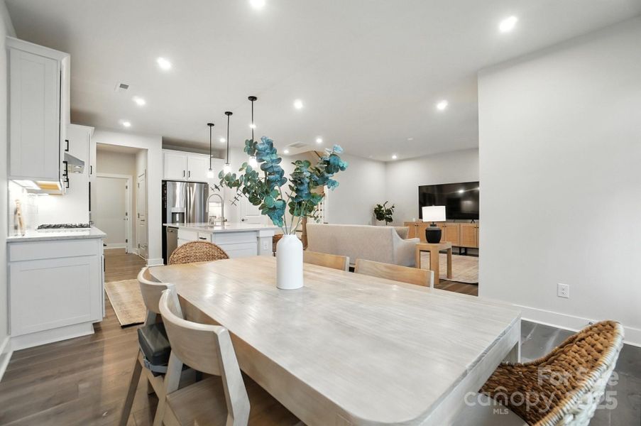 Furnished interior view inside a new home in Seven Oaks, Belmont (Image 19).