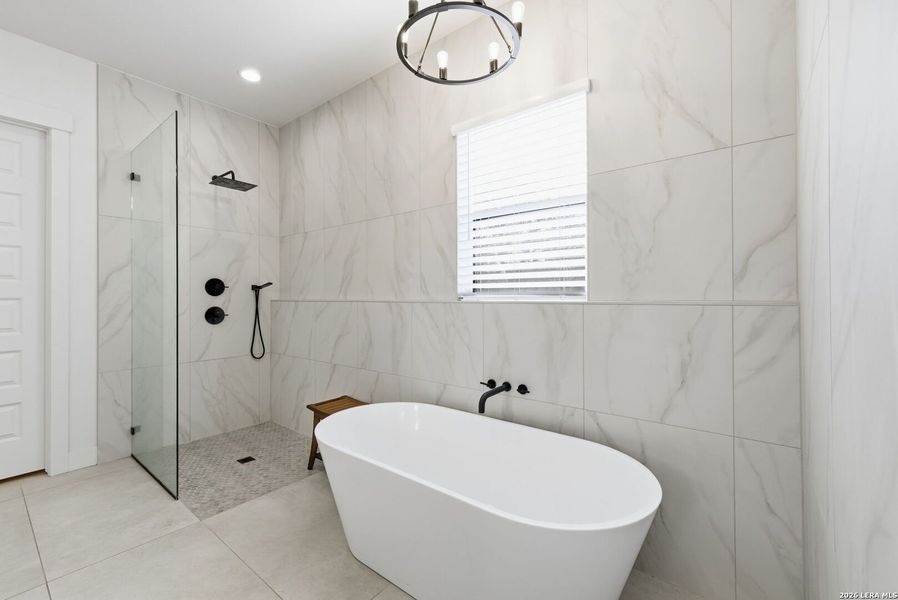 Furnished interior view inside a new home in , Bandera (Image 50).