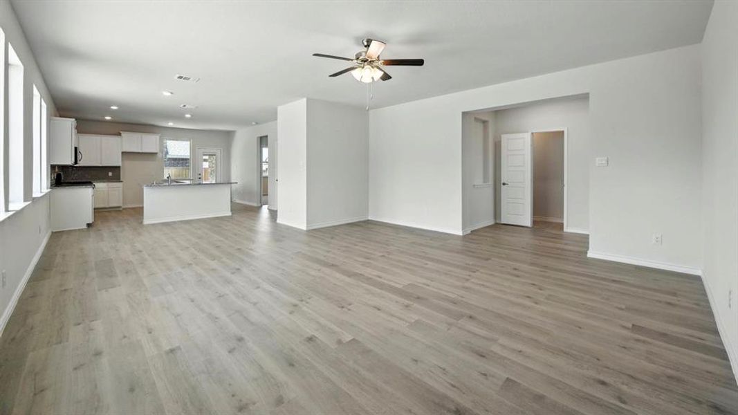 Spacious, unfurnished interior of a new home in Winchester Crossing, Princeton (Image 34).