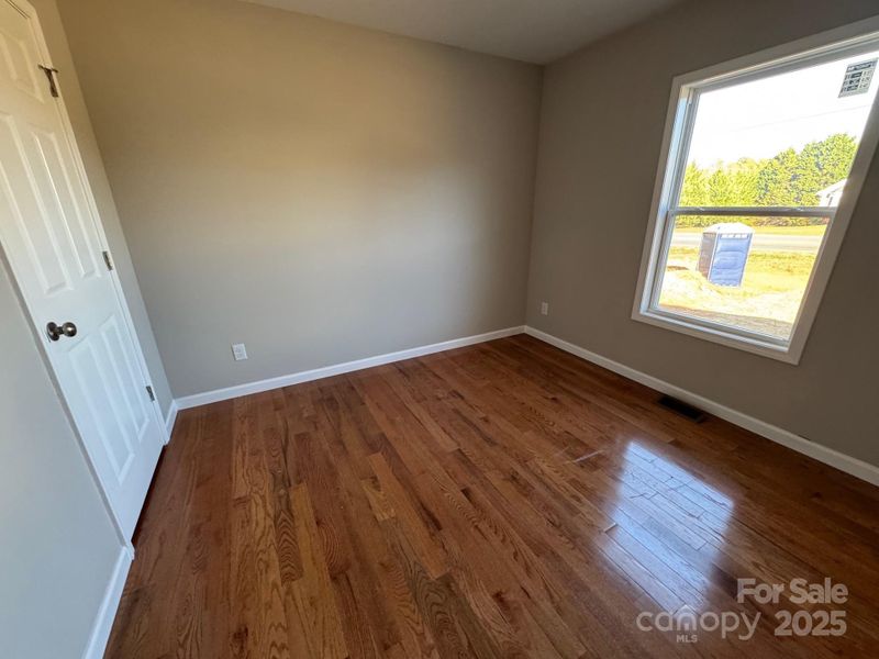 Spacious, unfurnished interior of a new home in , Granite Falls (Image 13).