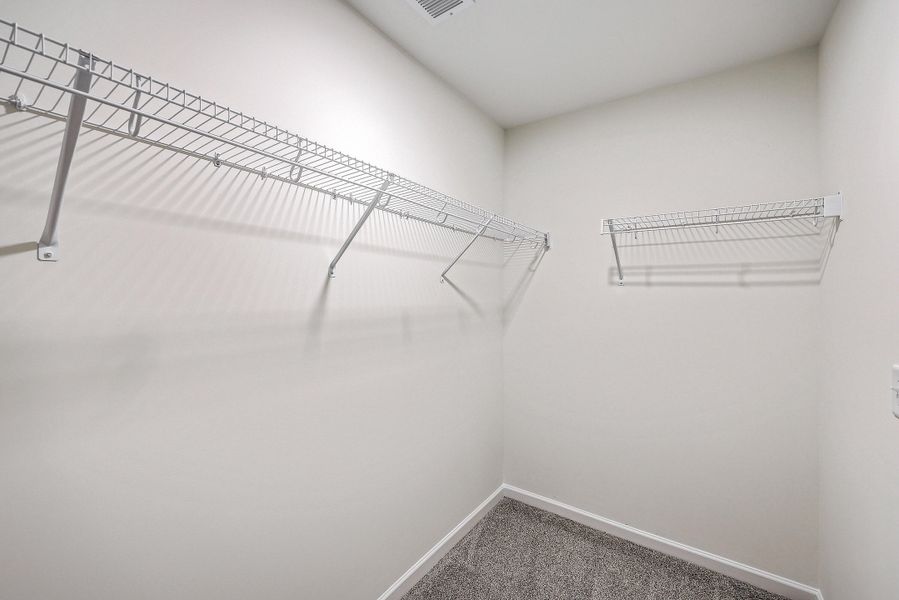 Spacious, unfurnished interior of a new home in , Holly Hill (Image 26).