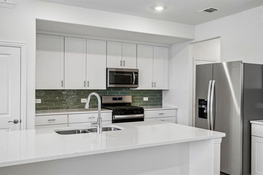 Furnished interior view inside a new home in Oak Ridge Park, Corinth (Image 17).