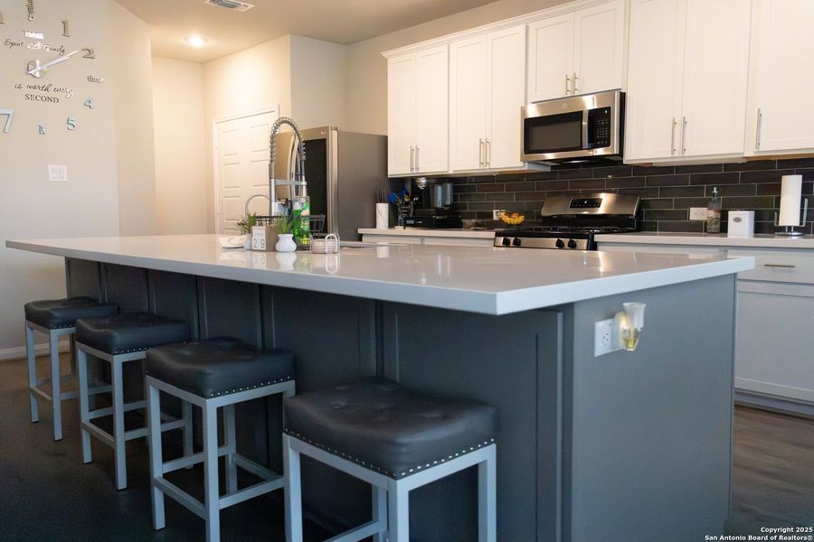 Furnished interior view inside a new home in Rhine Valley, Schertz (Image 7).