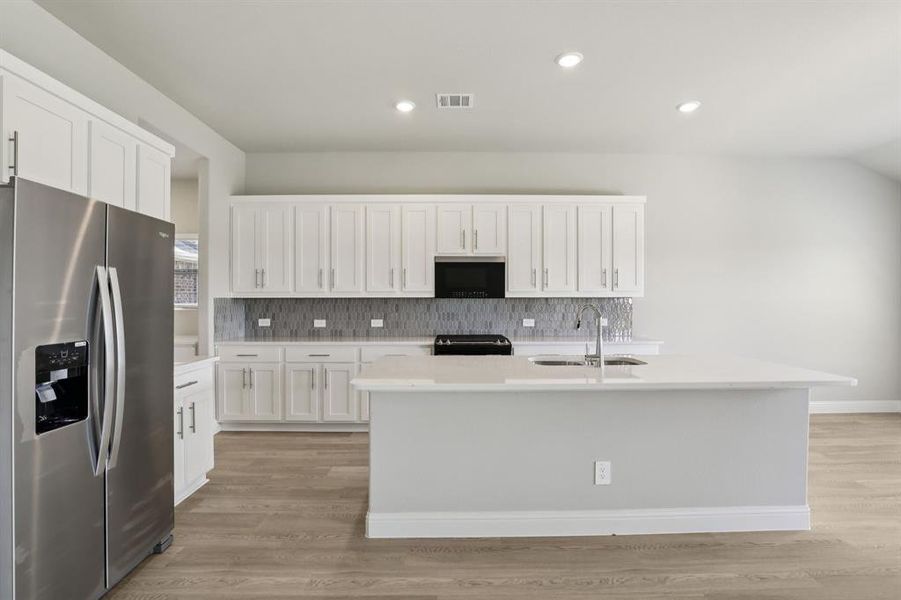 Photo is not of the actual home, but is an inspirational photo of builder’s model home and may depict options, furnishings, and/or decorator features that are not included. Photo is not of the actual home, but is an inspirational photo of builder’s model home and may depict options, furnishings, and/or decorator features that are not included.