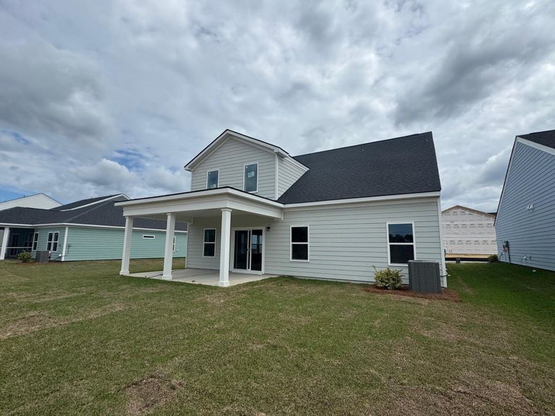 Exterior details and patio area of a home in Tea Farm, Ravenel (Image 3).