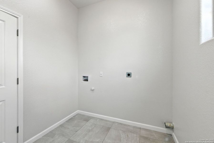 Spacious, unfurnished interior of a new home in , Lytle (Image 47). Spacious, unfurnished interior of a new home in , Lytle (Image 47).