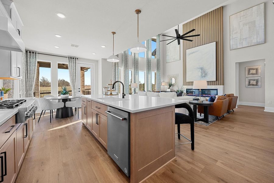 Furnished interior view inside a new home in Lago Mar, Texas City (Image 10).