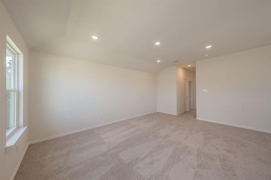 Spacious, unfurnished interior of a new home in Courtland Place, Cleburne (Image 17). Spacious, unfurnished interior of a new home in Courtland Place, Cleburne (Image 17).