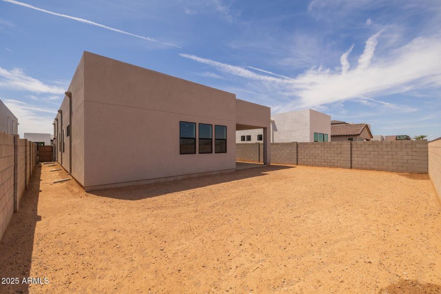 33)BACK OF HOME 33)BACK OF HOME