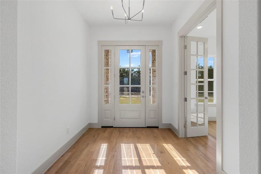 Spacious, unfurnished interior of a new home in , Lone Oak (Image 24).