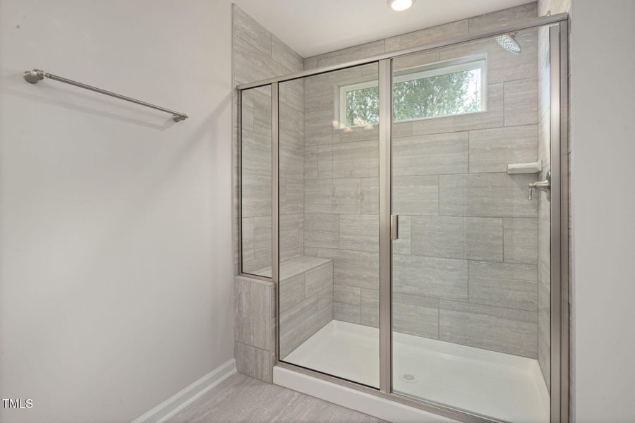 Everton Cooper (19) Everton Cooper (19)