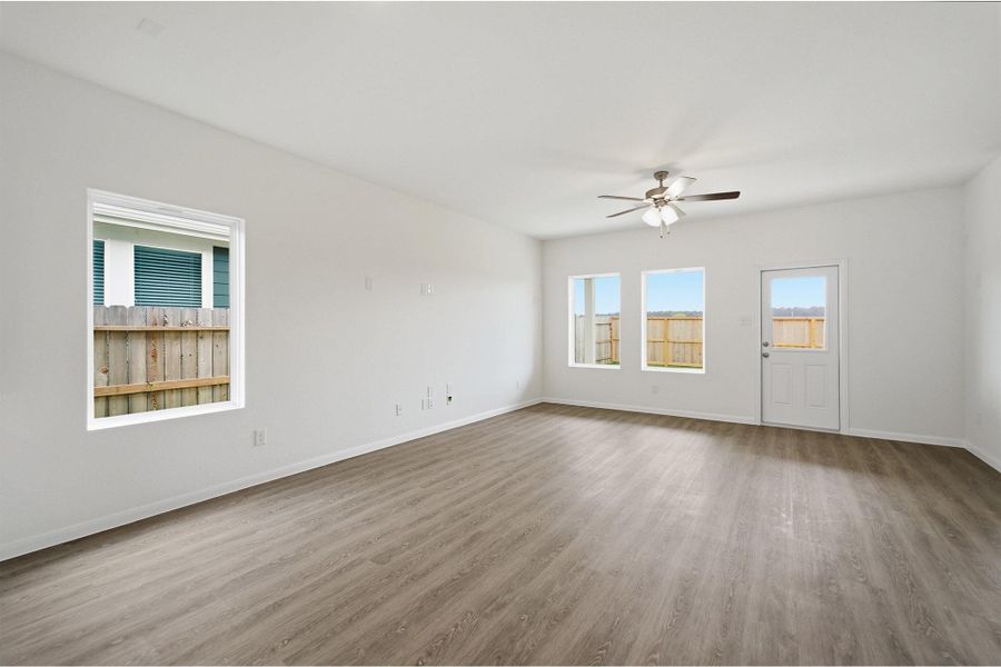 Spacious, unfurnished interior of a new home in Colony at Pinehurst, Pinehurst (Image 28).