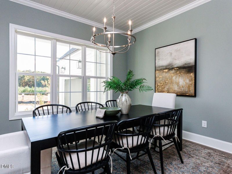 006-1280x960-dining-room