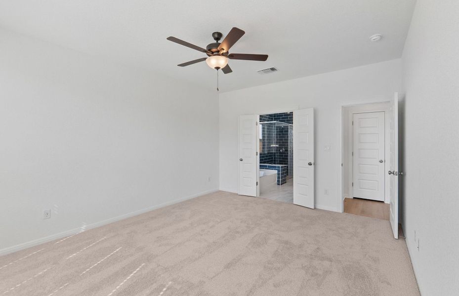 Spacious, unfurnished interior of a new home in Saddleback at Santa Rita Ranch, Liberty Hill (Image 34). Spacious, unfurnished interior of a new home in Saddleback at Santa Rita Ranch, Liberty Hill (Image 34).