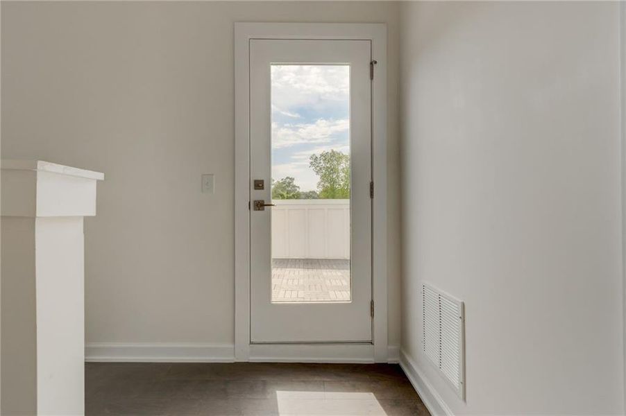 Spacious, unfurnished interior of a new home in The Moderns at Sugar Creek Phase III, Atlanta (Image 27).