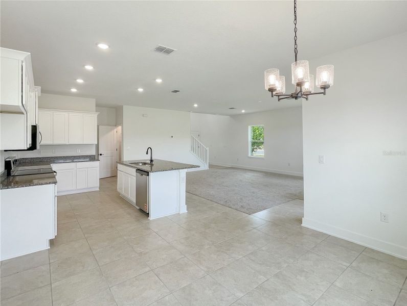 Spacious, unfurnished interior of a new home in Harmony Central, St. Cloud (Image 12).