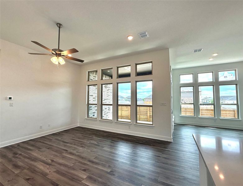 Spacious, unfurnished interior of a new home in Flora, Hutto (Image 15). Spacious, unfurnished interior of a new home in Flora, Hutto (Image 15).