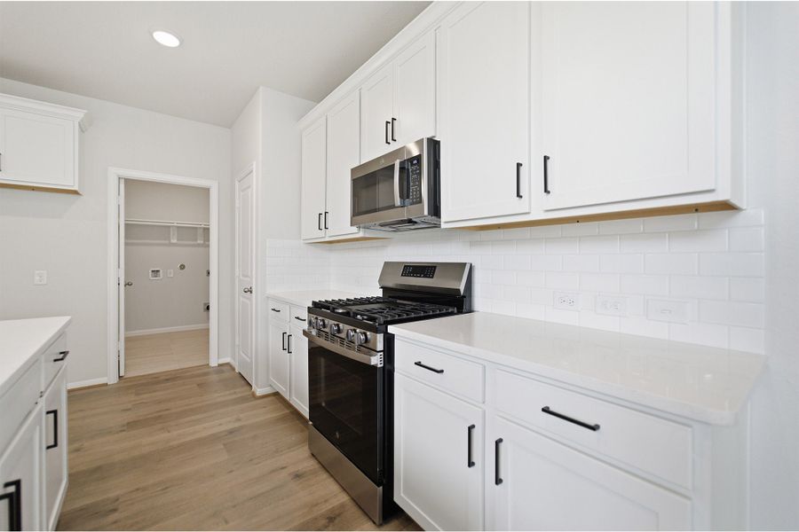 Furnished interior view inside a new home in Ashland, Richwood (Image 9).