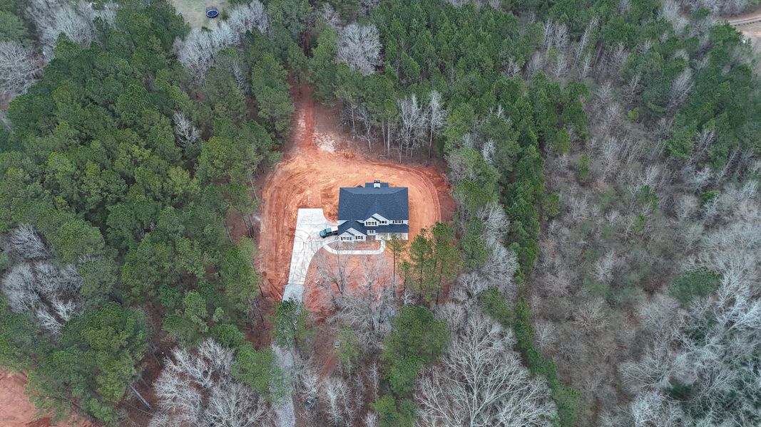 Exterior details and patio area of a home in Williams Mill, Zebulon (Image 7).