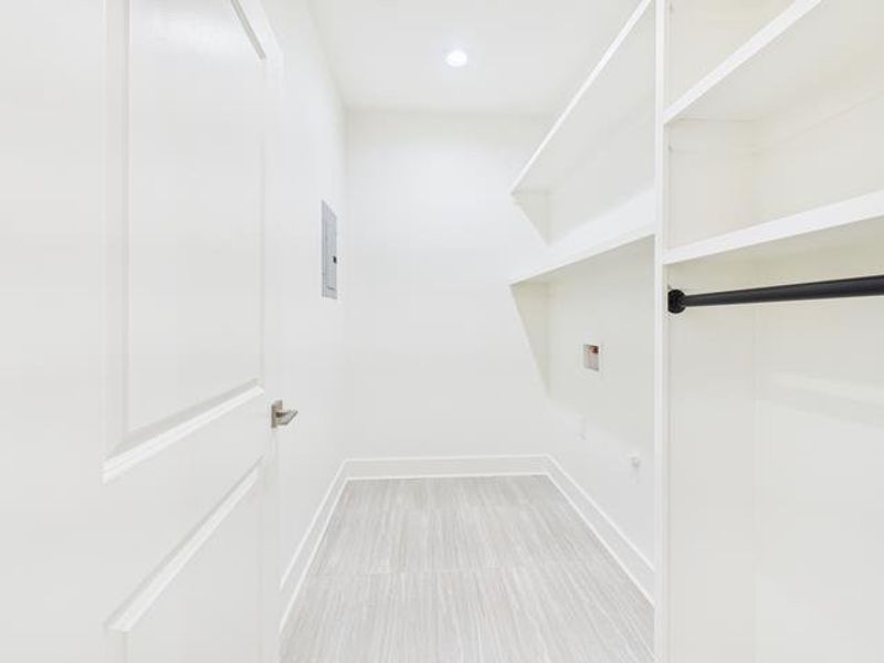 Spacious, unfurnished interior of a new home in , Athens (Image 32). Spacious, unfurnished interior of a new home in , Athens (Image 32).