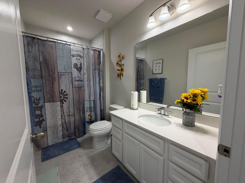 8. 3030 RF Guest Bath 8. 3030 RF Guest Bath