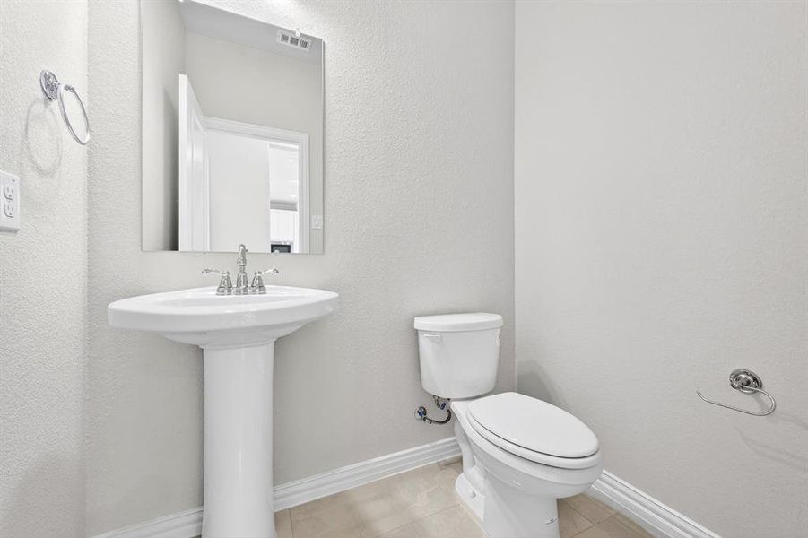 Furnished interior view inside a new home in Lily Creek at Sutton Fields, Aubrey (Image 9). Furnished interior view inside a new home in Lily Creek at Sutton Fields, Aubrey (Image 9).