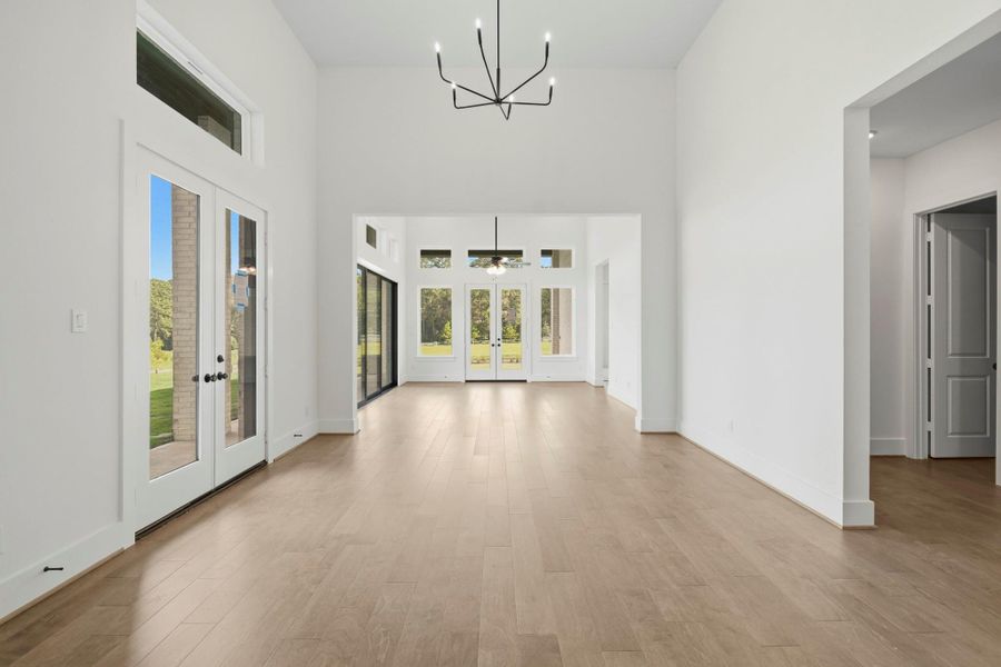 Spacious, unfurnished interior of a new home in Bentwood Farms, Montgomery (Image 23).
