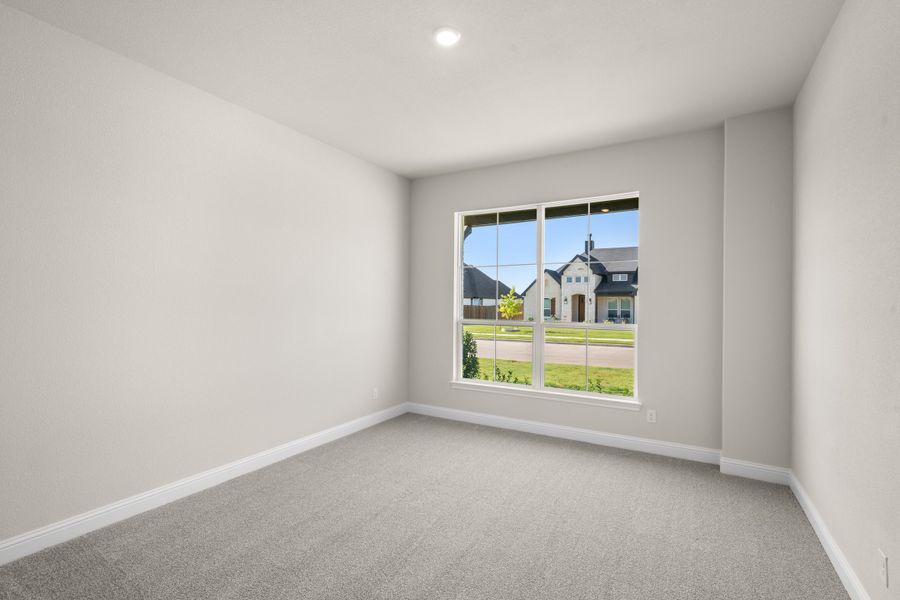 Spacious, unfurnished interior of a new home in Coyote Crossing, Godley (Image 20).