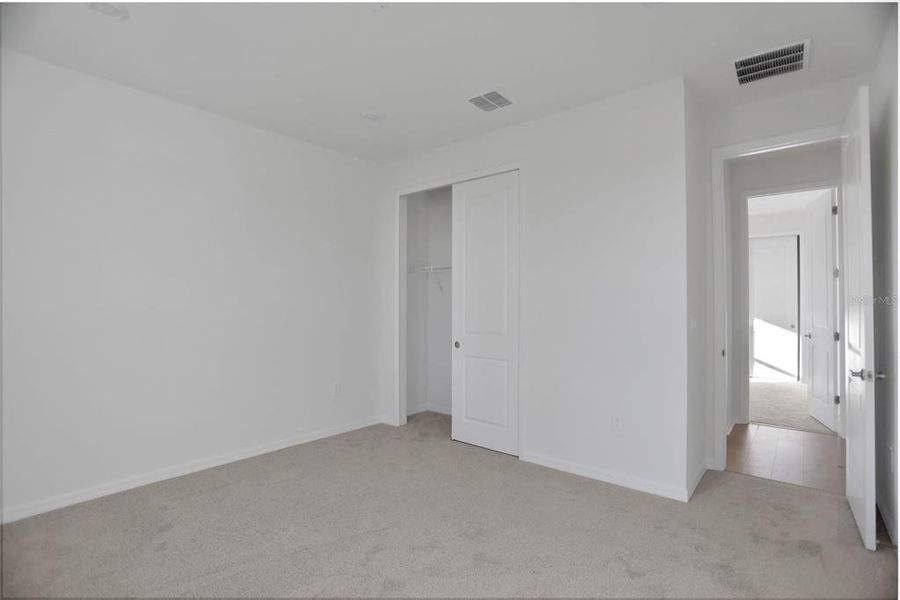 Spacious, unfurnished interior of a new home in Turnleaf, Punta Gorda (Image 27).