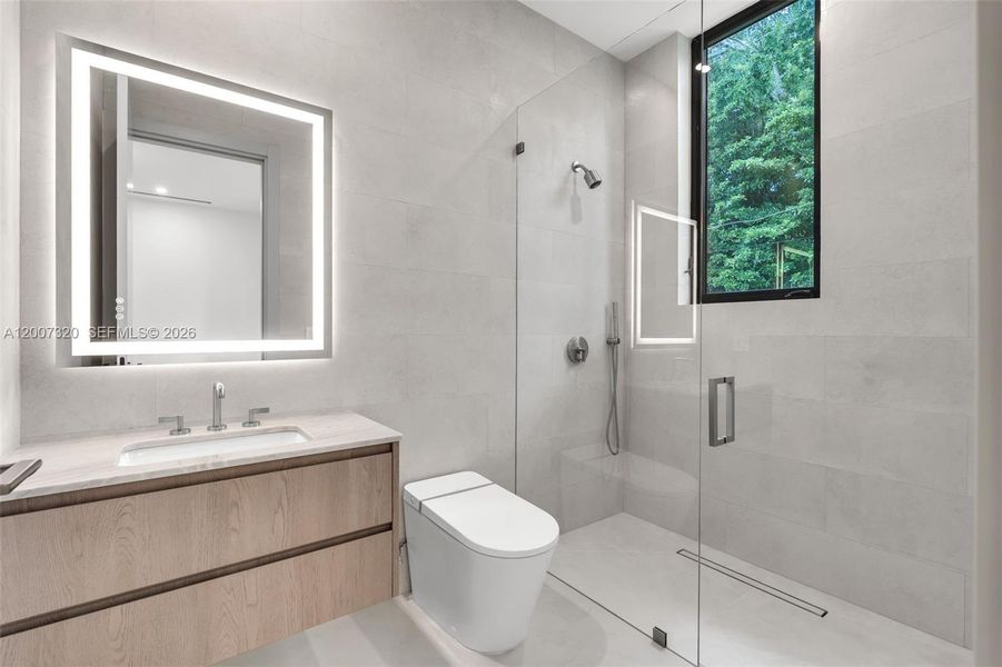Furnished interior view inside a new home in , Pinecrest (Image 10).