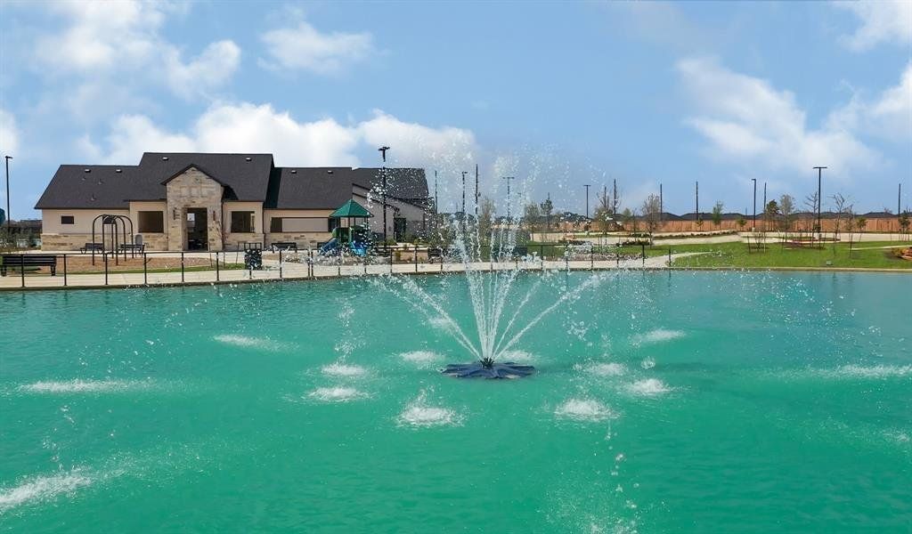 Community amenities in Tamarron, Fulshear (Image 26).