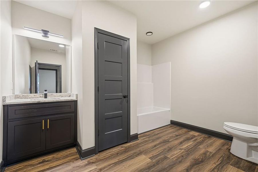 Furnished interior view inside a new home in , Jasper (Image 13).