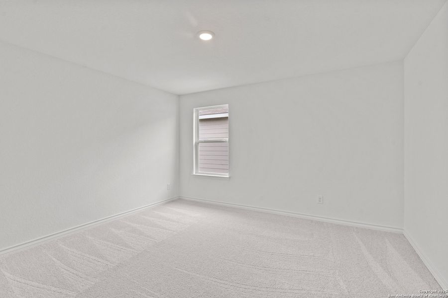 Spacious, unfurnished interior of a new home in Horizon Ridge, San Antonio (Image 34).