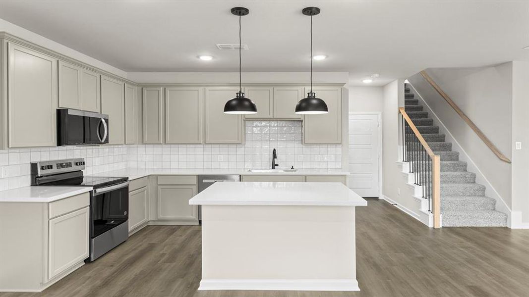 5_06. 2917 Kimberwick - Kitchen