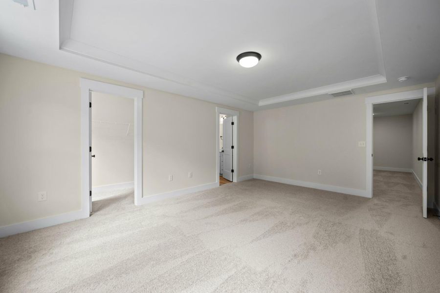 Spacious, unfurnished interior of a new home in Harbor Crossing, Greensboro (Image 25).