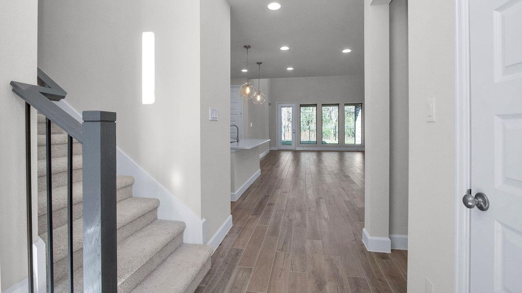 Spacious, unfurnished interior of a new home in Grand Central Park, Conroe (Image 12).