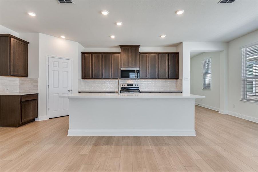 Image 22 of a home in Cottonwood Creek. Image 22 of a home in Cottonwood Creek.