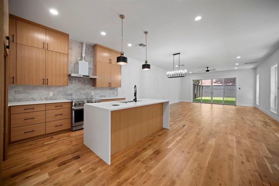 Furnished interior view inside a new home in , Dallas (Image 8).