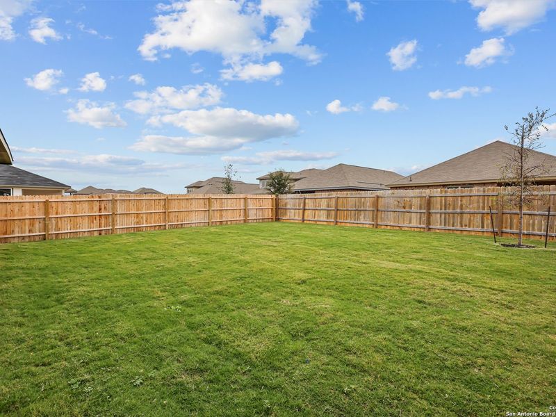 Exterior details and patio area of a home in Horizon Pointe, San Antonio (Image 23). Exterior details and patio area of a home in Horizon Pointe, San Antonio (Image 23).