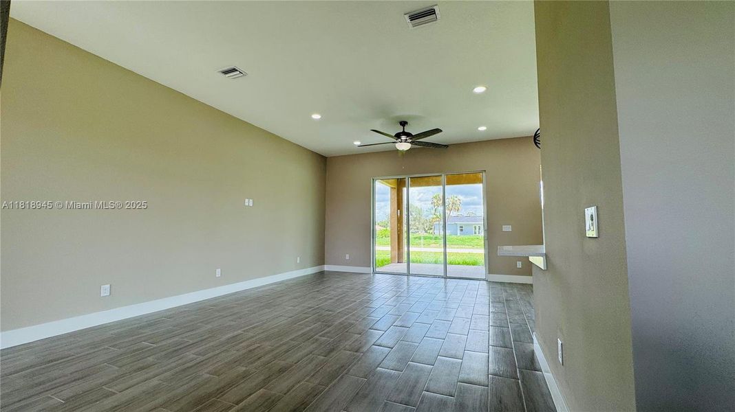 Spacious, unfurnished interior of a new home in , Labelle (Image 17).
