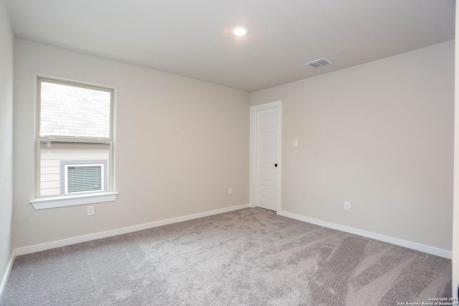 Spacious, unfurnished interior of a new home in Vista Ridge, Live Oak (Image 22). Spacious, unfurnished interior of a new home in Vista Ridge, Live Oak (Image 22).