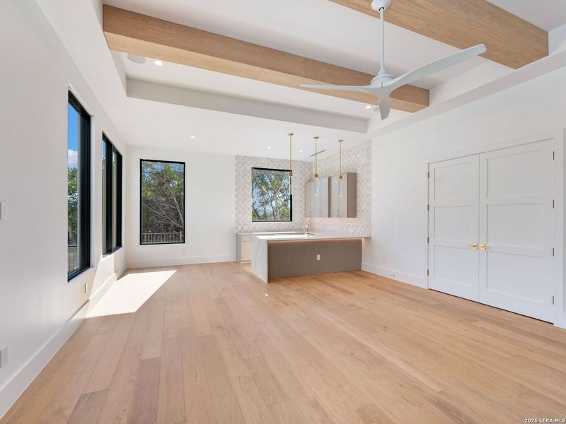 Spacious, unfurnished interior of a new home in , San Antonio (Image 59).